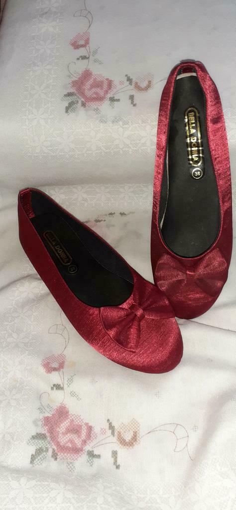 Paire de ballerine neuve pt 38, Kleding | Dames, Schoenen, Nieuw, Rood, Ophalen of Verzenden