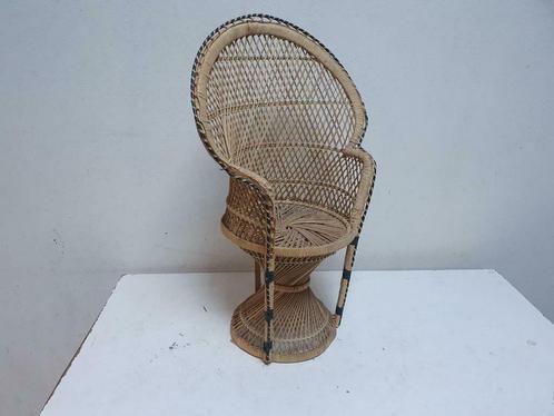 regering collegegeld beetje ② Vintage Rotan Pauw stoel - Pauwenstoel - Peacock chair Kind — Stoelen —  2dehands