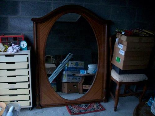 grand miroir oval dans encadrement marqueterie et bois, Huis en Inrichting, Woonaccessoires | Spiegels, Gebruikt, 100 tot 125 cm