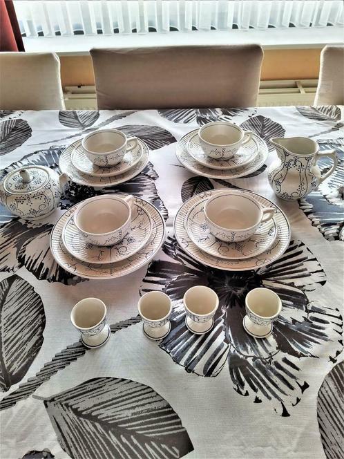 18-delig servies Boch - zo goed als nieuw, Antiek en Kunst, Antiek | Servies los, Ophalen of Verzenden