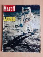 Paris Match speciale editie eerste stappen op de maan, Gelezen, Ophalen of Verzenden