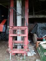 Hydraulische lift om aan tractor te hangen, Ophalen