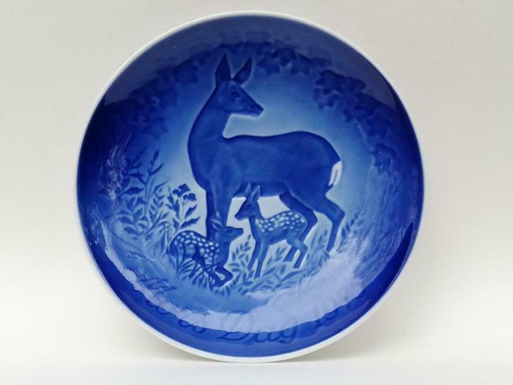 Mooi bordje in porselein - Bing & Grondahl - Denemarken 1975, Antiek en Kunst, Curiosa en Brocante, Ophalen of Verzenden