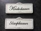 2 deurborden met tekst kinderkamer en slaapkamer, Huis en Inrichting, Woonaccessoires | Tekstborden en Spreuken, Ophalen, Gebruikt