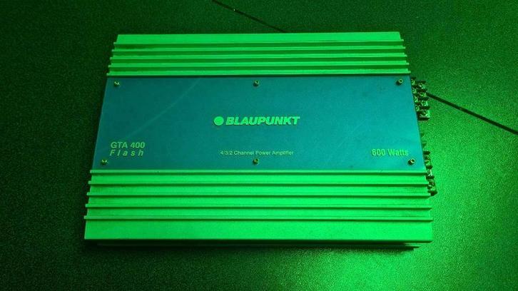 Versterker Blaupunkt GTA-400 Flash (600 Watt), Auto diversen, Autospeakers, Gebruikt, Ophalen of Verzenden