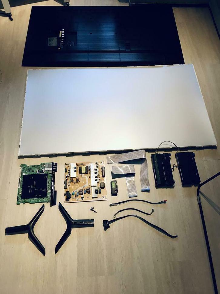 Samsung QE55Q60RALXXN * QLED * 4K * 55 inch * ONDERDELEN, Audio, Tv en Foto, Televisies, Gebruikt, LED, 100 cm of meer, Samsung