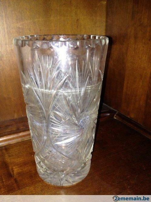 Vase en cristal taillé moyen droit, Antiek en Kunst, Antiek | Glaswerk en Kristal