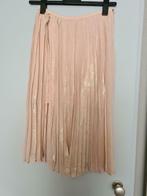 Belle jupe à plis rose taille 38 bershka, Vêtements | Femmes, Jupes, Comme neuf, Enlèvement ou Envoi