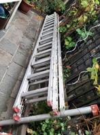 Triple échelle 3 x 14 échelons très solide très très bon éta, Doe-het-zelf en Bouw, Ladders en Trappen, Ophalen, Zo goed als nieuw