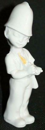 Statuette porcelaine blanche - policier anglais BOBBY, Statue(s), Enlèvement ou Envoi, Porcelaine, Neuf
