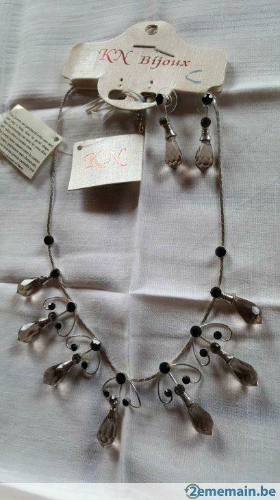 Bijoux parrure- collier et boucles d'oreilles assorties, Enlèvement ou Envoi, Neuf, Autres matériaux