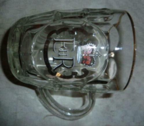 #F bier glas / pul ELIZABETH II R The Queen's silver jubilee, Verzamelen, Glas en Drinkglazen, Gebruikt, Bierglas, Ophalen of Verzenden