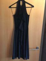 Zwart kleed met open rug maat M, Enlèvement ou Envoi, Porté, Taille 38/40 (M), Noir