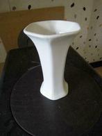 witte vaas H16 diameter 10cm steen, Steen, Wit, Ophalen of Verzenden, Zo goed als nieuw
