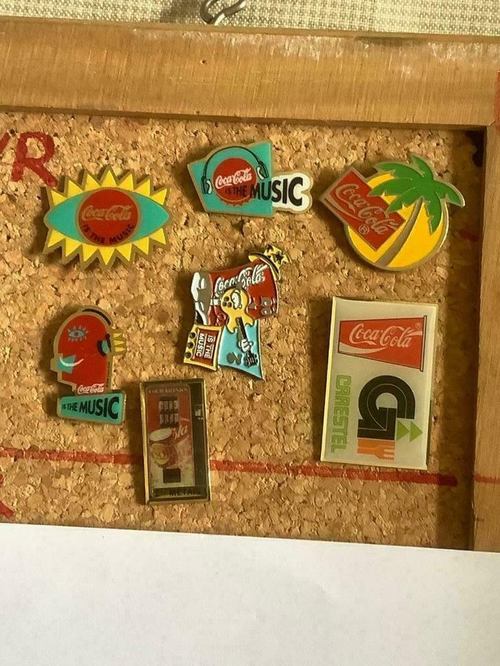 pins coca cola- sporten-friskies-wonder-whiskas-vitelm, Verzamelen, Speldjes, Pins en Buttons, Nieuw, Ophalen of Verzenden