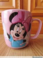 magnifique mug tasse minnie de Disneyland resort Paris, Maison & Meubles, Tasse(s) et/ou soucoupe(s), Enlèvement, Utilisé