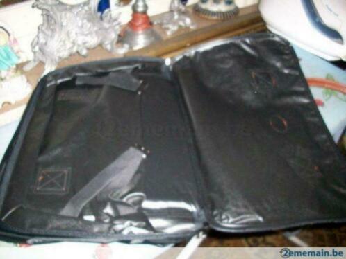 petit sac bagage Pierre Cardin, Handtassen en Accessoires, Tassen | Damestassen, Ophalen
