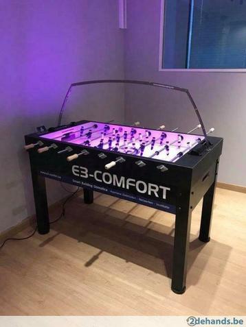 Tom en Rudi Iron met LED-verlichting onder het speelveld beschikbaar voor biedingen