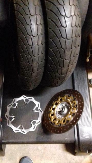 pneus , disque brembo et moyeux ktm  supermotard 