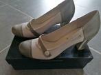 Nieuwe schoenen/pumps maat 41 Comma, Ophalen, Pumps, Nieuw, Grijs