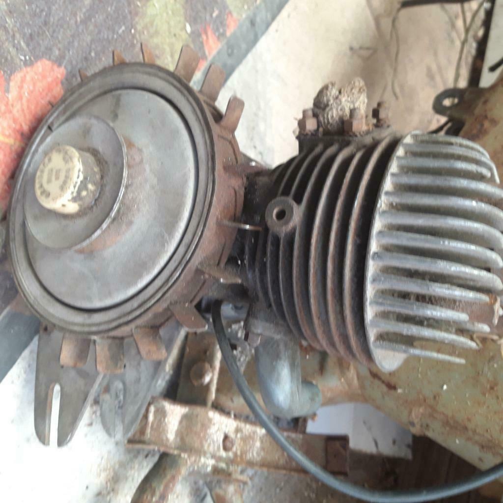 ② Oldtimer brommer onderdelen vap hulpmotor — Brommeronderdelen | Oldtimers  — 2dehands