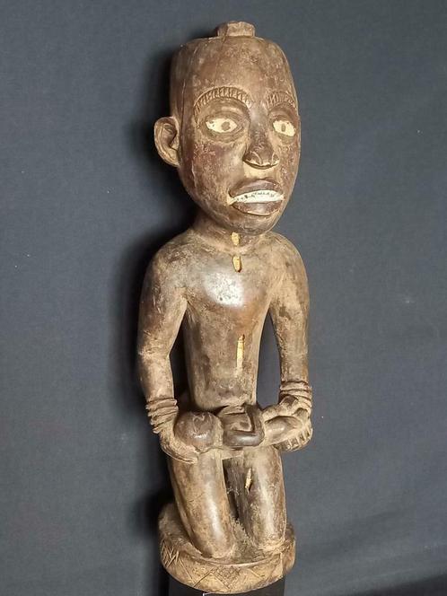 Grand maternité bas congo nkisi , hauteur 48 cm, Antiquités & Art, Art | Art non-occidental, Enlèvement ou Envoi