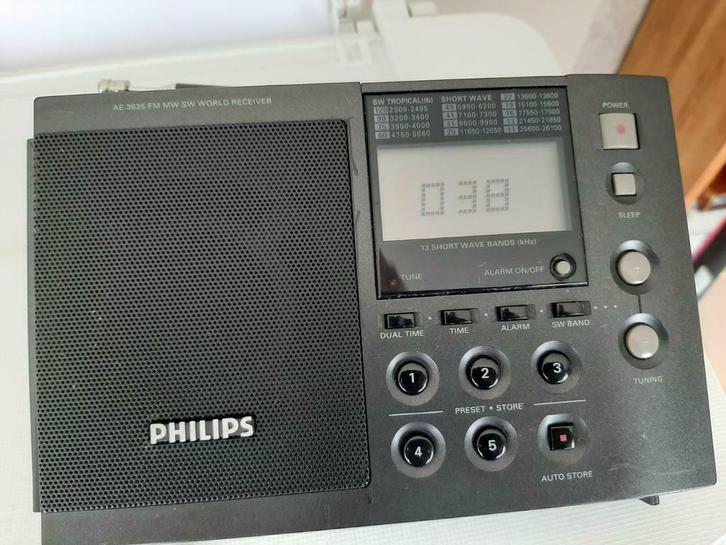 PHILIPS AE 3625 Wereldradio, Audio, Tv en Foto, Radio's, Zo goed als nieuw, Radio, Ophalen of Verzenden