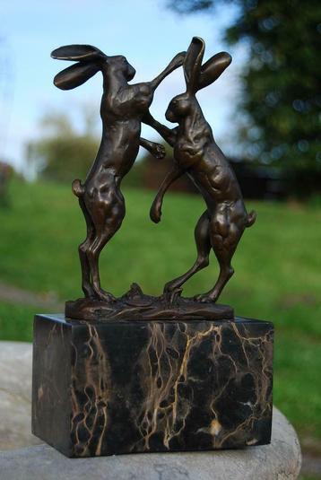 Bronze animalier signé (le bouquinage des lièvres ) beschikbaar voor biedingen