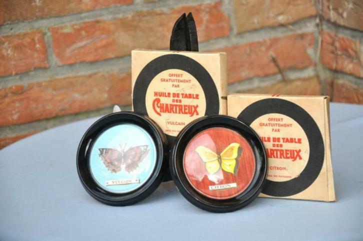 § 2 petits cadres avec image de papillons pub huile chartreu, Verzamelen, Supermarktacties, Overige supermarkten, Ophalen of Verzenden