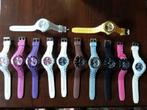un lot de 12 montres fantaisie, Bijoux, Sacs & Beauté, Enlèvement ou Envoi, Utilisé, Montre-bracelet