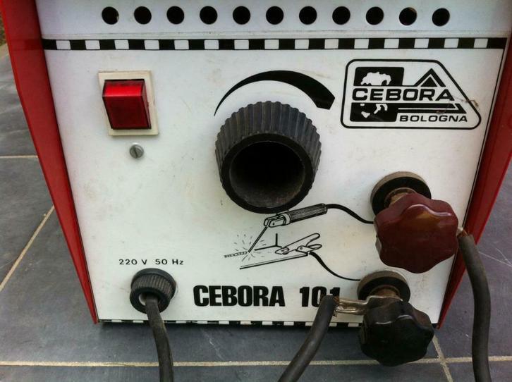 Vintage lastoestel CEBORA 101 met binnenin roestsporen, Doe-het-zelf en Bouw, Gereedschap | Lasapparaten, Gebruikt, Elektroden