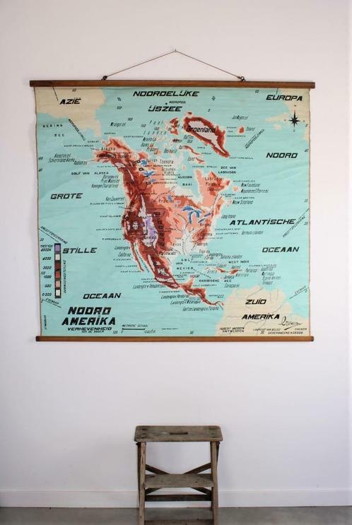 Oude schoolkaart van Noord-Amerika en Noordpoolgebied, Antiek en Kunst, Curiosa en Brocante, Ophalen of Verzenden