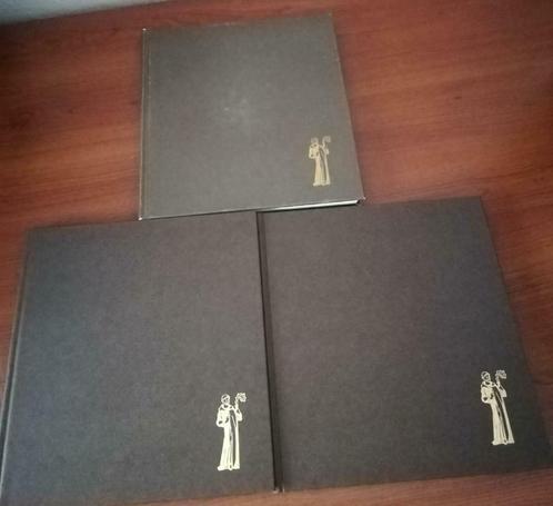 Abdijen en Begijnhoven van België I+II+III ('74-'76 / Artis), Boeken, Prentenboeken en Plaatjesalbums, Plaatjesalbum, Ophalen of Verzenden