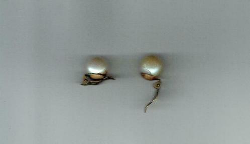 Paire de boucles d'oreilles grosse perle (Juweel 0084), Bijoux, Sacs & Beauté, Boucles d'oreilles, Utilisé, Puces ou Clous, Autres matériaux