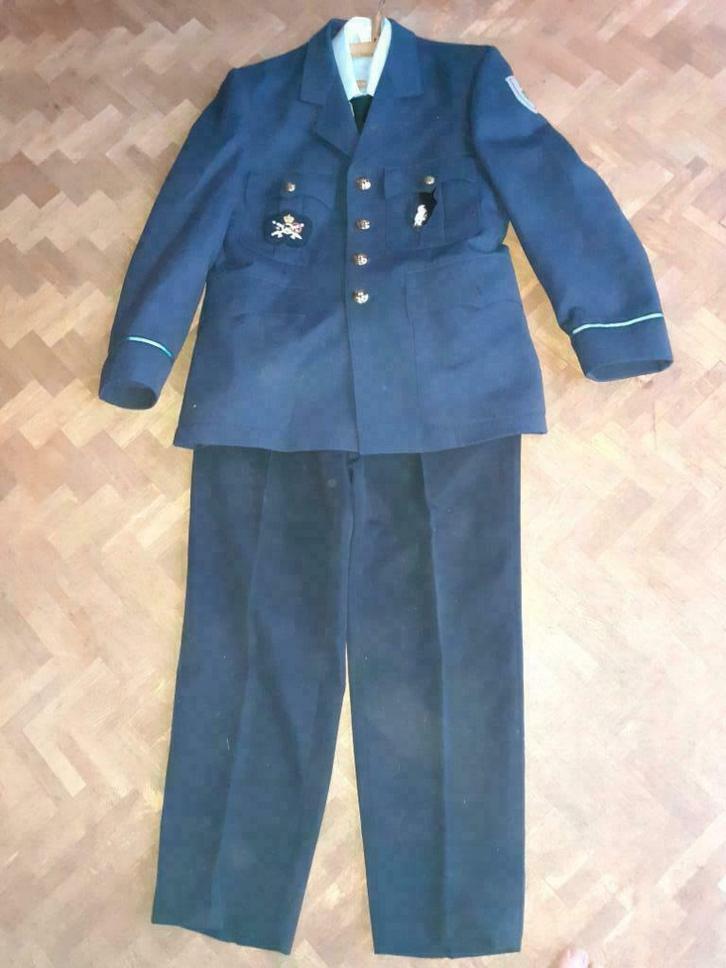 Vêtements armée belge - 165 cm - 60 kg, Verzamelen, Kleding en Patronen, Zo goed als nieuw, Overige typen, Ophalen of Verzenden