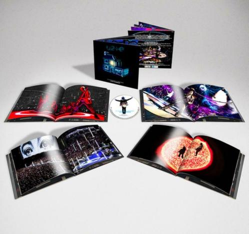 Dvd+Book U2 eXPERIENCE+iNNOCENCE Live In Berlin 2018 NIEUW, CD & DVD, CD | Pop, Neuf, dans son emballage, 2000 à nos jours, Coffret