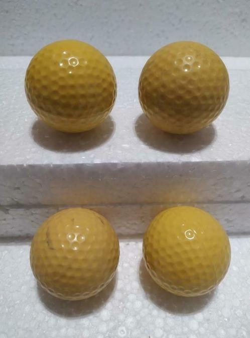 4 belles balles de golf jaunes - Vendues uniquement ensemble, Sports & Fitness, Golf, Utilisé, Balle(s), Autres marques, Enlèvement ou Envoi