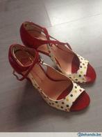 Mooie nieuwe pumps met naaldhak van Fornarina in maat 37, Kleding | Dames, Ophalen of Verzenden, Nieuw, Overige kleuren, Pumps