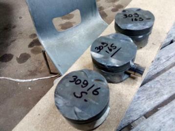 Vend 3 pistons pour 309 GTI 16 S moteur XU9, Auto-onderdelen, Ophalen of Verzenden, Peugeot