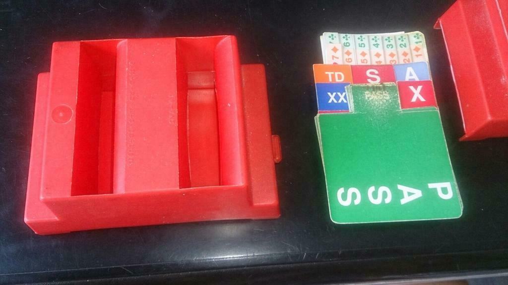 Quatre bidding-box usagés pour essai, Trois ou quatre joueurs, Enlèvement, Utilisé