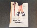 Evi Renaux - Life on sneakers, Boeken, Ophalen