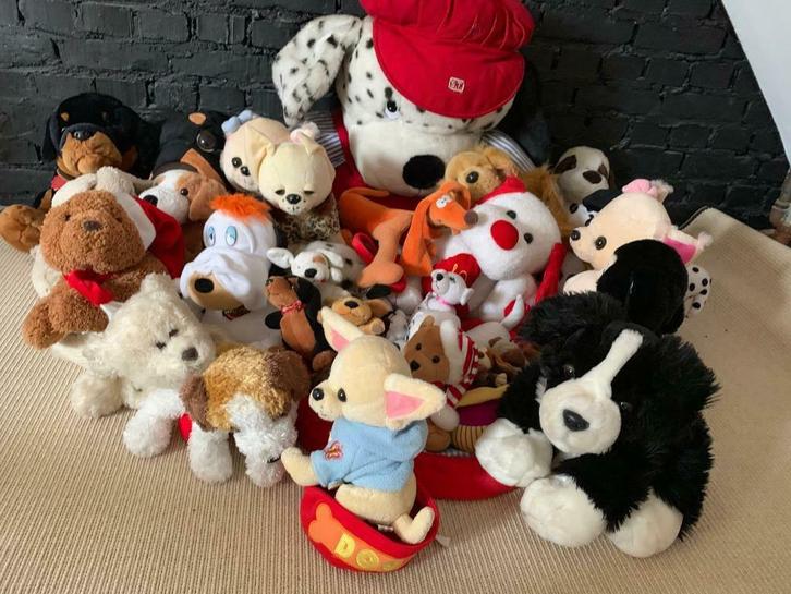 knuffel hondjes, Kinderen en Baby's, Speelgoed | Knuffels en Pluche, Zo goed als nieuw, Hond, Ophalen