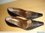 Chaussures en cuir neuves San Marina pointure 38 avec talon, Vêtements | Femmes, Comme neuf, Noir, Escarpins, San Marina