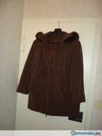 Manteau brun taille 48, Porté