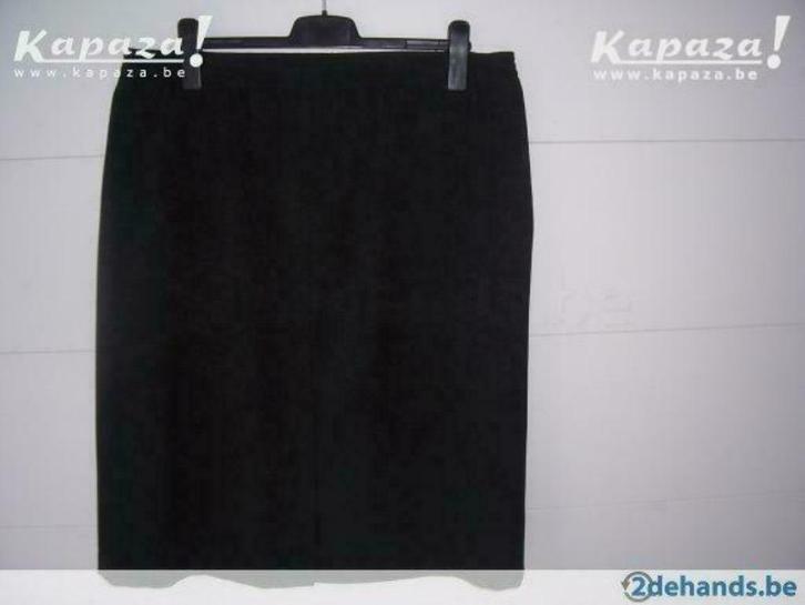 Donker grijze gekleede stoffen rok met zakjes en riempje ( g, Kleding | Dames, Rokken, Zo goed als nieuw, Maat 46/48 (XL) of groter
