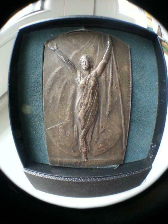 Plakket 1830-1930 - Eeuwfeesten Tienen, Antiek en Kunst, Antiek | Brons en Koper, Brons, Ophalen of Verzenden