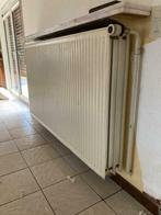 2 plaatstalen radiatoren (verschillende afmetingen), Doe-het-zelf en Bouw, Verwarming en Radiatoren, Ophalen, Gebruikt, Radiator