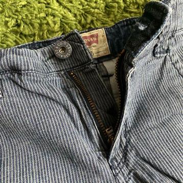 Short, maat 5 jaar beschikbaar voor biedingen