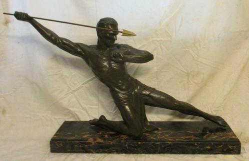art deco beeld krijger met speer De Roncourt Chiparus  12, Antiek en Kunst, Curiosa en Brocante, Ophalen