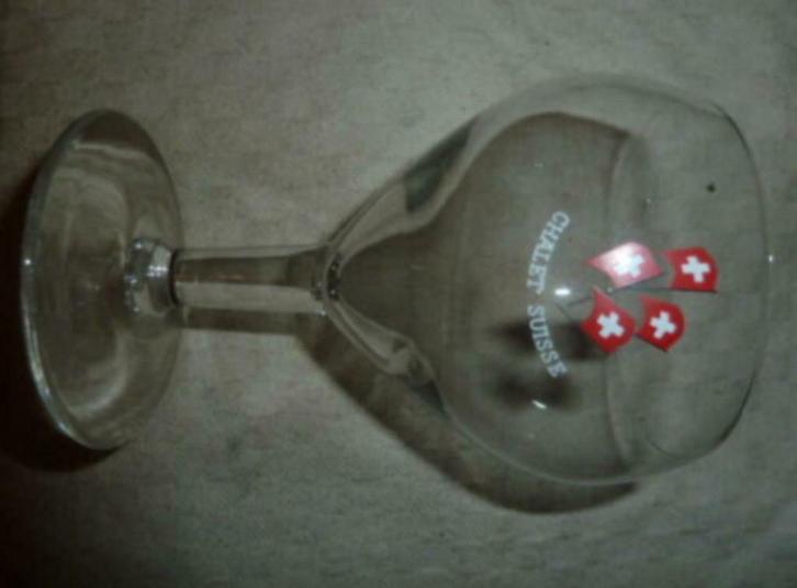 #M bier glas CHALET SUISSE, Verzamelen, Glas en Drinkglazen, Nieuw, Bierglas, Ophalen of Verzenden